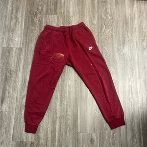 Nike Sweatpants Mens Medium Maroon Sportswear Club Fleece Joggers Tapered Gym